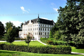 Penzion na zámku Bartošovice, Šenov U Nového Jičína